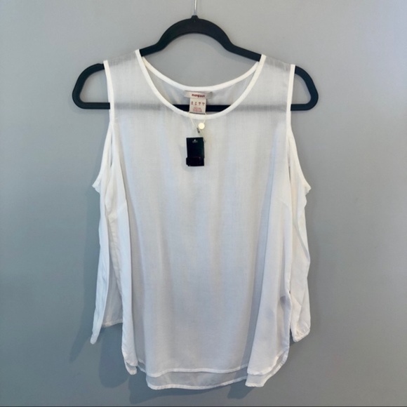 NWT Manguun Cold Should White Blouse - Picture 3 of 10